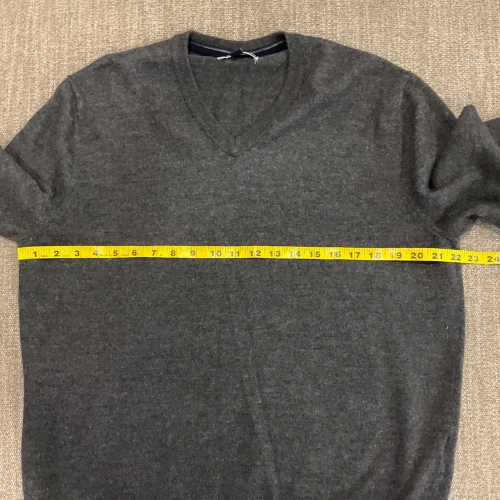 Club Room Mens Merino Wool Pullover Grey V-Neck Sweater Preppy Quiet Luxury XL